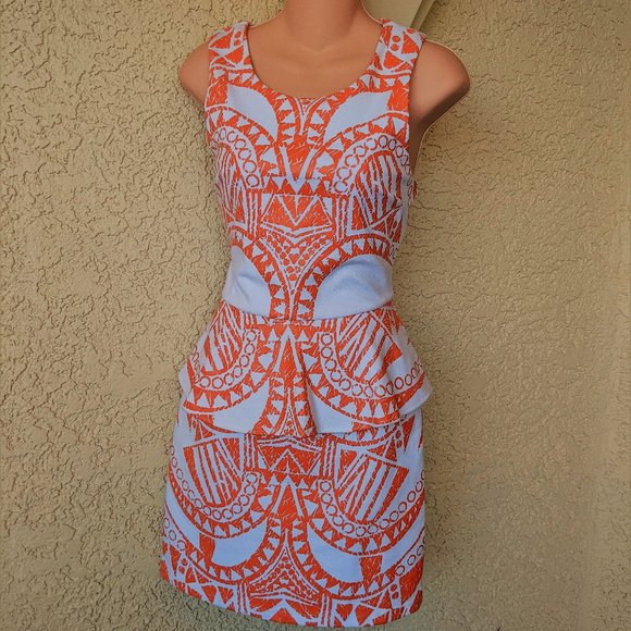 2B Bebe Dresses & Skirts - *Sleeveless Coral Print Peplum Dress- Size M